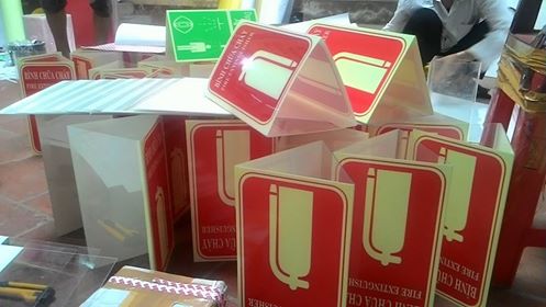 BIỂN BÁO AN TOÀN DẠ QUANG GIÁ RẺ